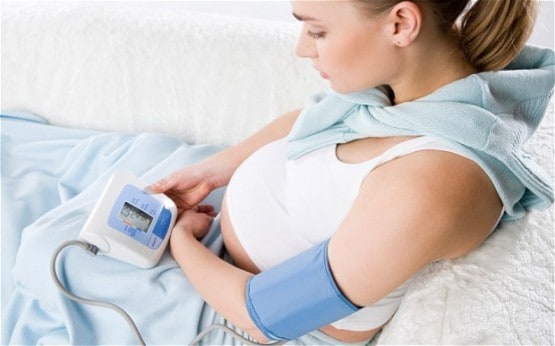 Tăng huyết áp trong thai kỳ với mẹ song sinh nguy hiểm gấp 3 -4 lần các mẹ mang thai bình thuờng
