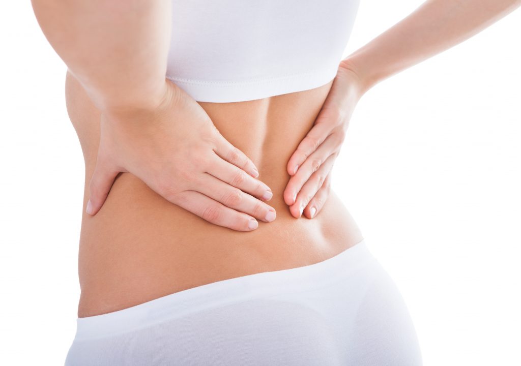 Các chuyên gia y khoa cho rằng hiện tượng thắt lưng bị mỏi, xuất hiện các cơn đau nhức có thể là do dây chằng ở phần lưng giãn ra